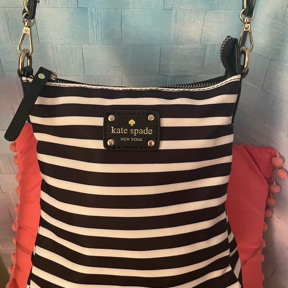 Kate Spade Striped Sling Crossbody
Bag Striped NWOT - Picture 10 of 15